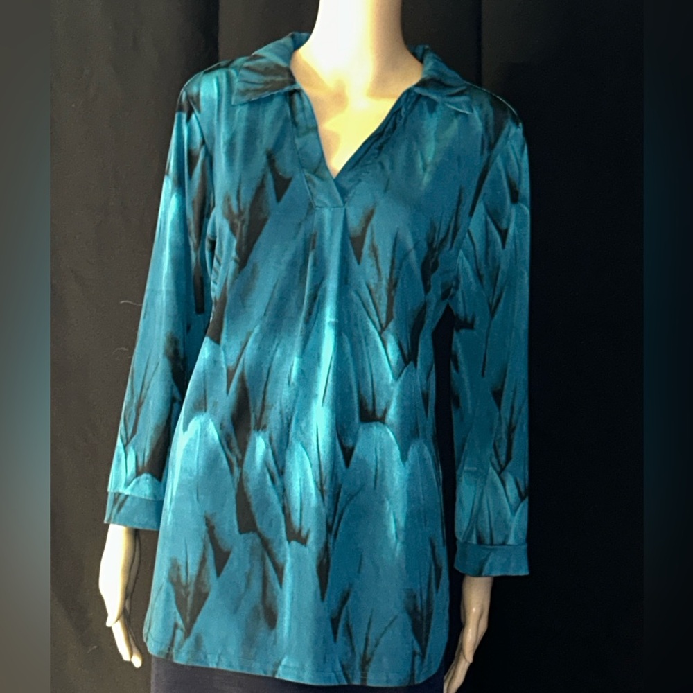 Women's Blue Patterned Top